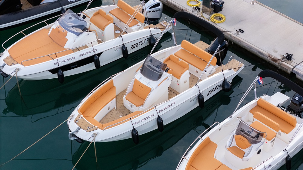 JAGUAR 7.0 - Boat Rental in Pula - Image 2